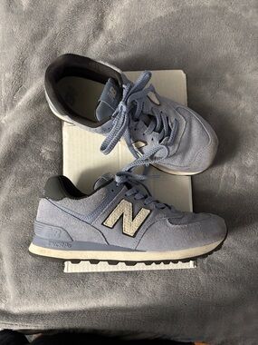 New Balance Sneakers in Dusty lilac Blue with Cream 'N'